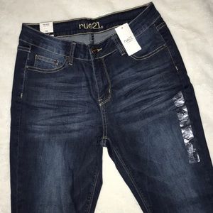 RUE 21 MID RISE JEGGING